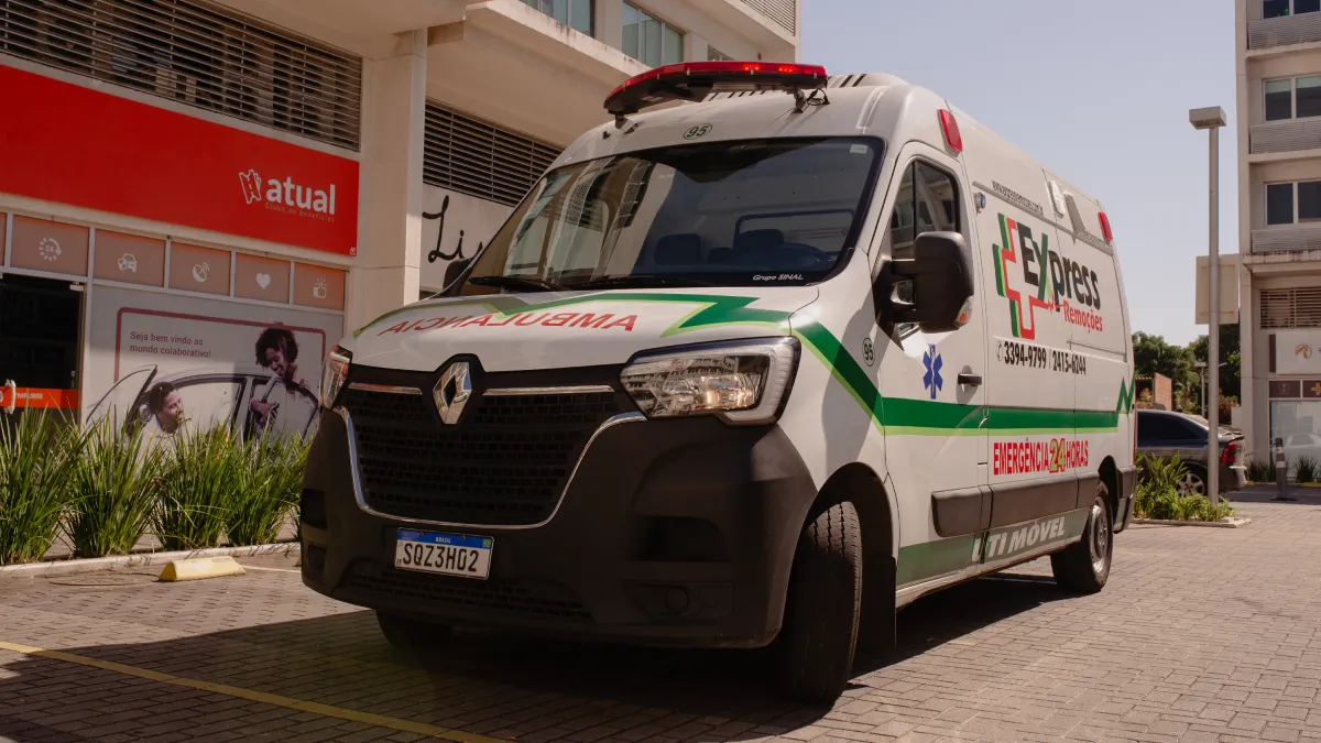 Ambulância para emergências médicas